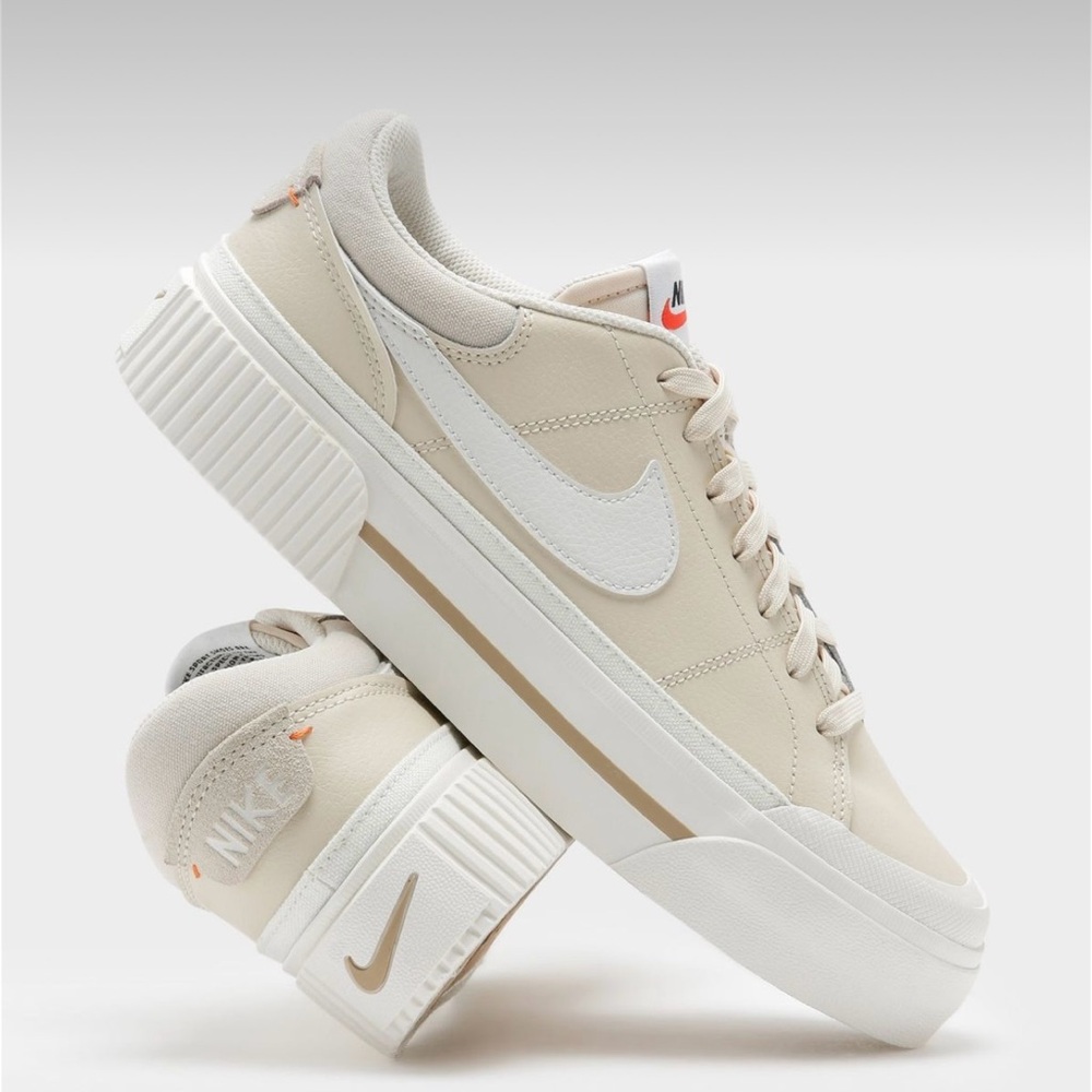 NIKE WOMENS COURT LEGACY LIFT size 7 shoes